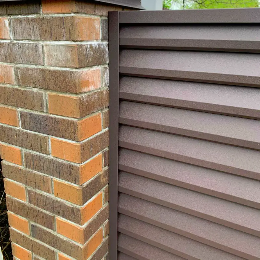 Фото 1 двусторонний забор Реснички 8019 Темный Шоколад матовый