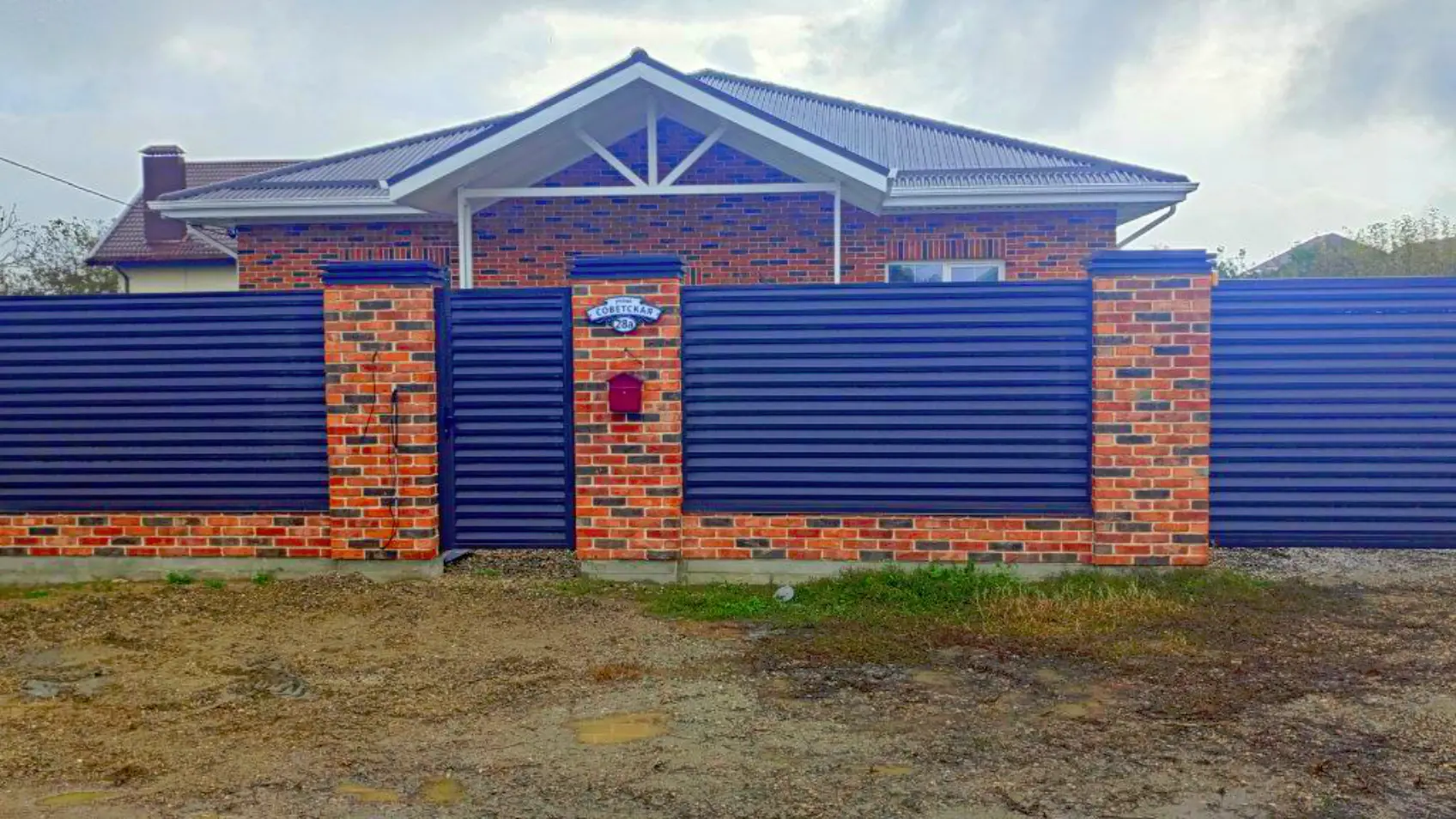 Фото 7 двусторонний забор Реснички 8019 Темный Шоколад